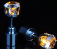 Hot Sale 1PCS Charm LED Earring Light Up Crown Glowing Crystal Stainless Ear Drop Ear Stud Earring Jewelry gift Free Shipping ARVASHAA